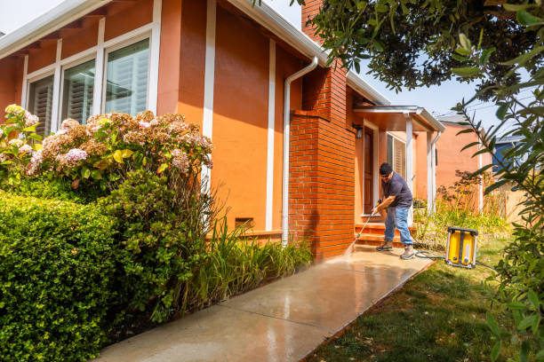 Best Garage Pressure Washing  in Gladstone, MO