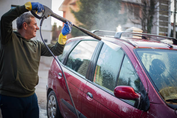 Best Roof Pressure Washing  in Gladstone, MO